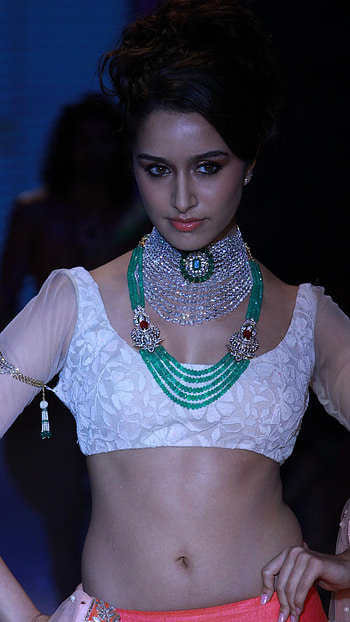 Shraddha Kapoor, navel show, bollywood actress HD phone wallpaper