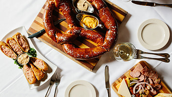 German food , Traditional delicacies, Rich flavors, Authentic cuisine HD wallpaper