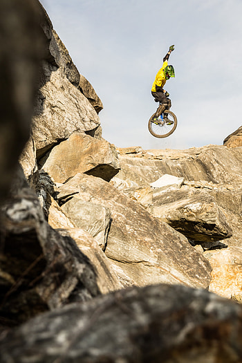 Extreme unicycling, Wahlhuetter HD phone wallpaper