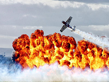 AIRPLANE CRASH, explosion, survive, crash, airplane HD wallpaper