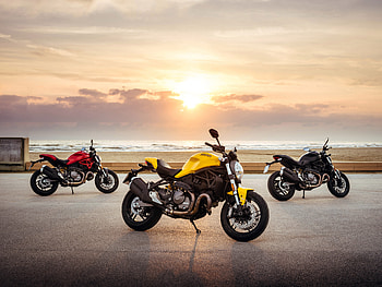 2017 Ducati Monster 821 , ducati, ducati-monster, bikes HD wallpaper