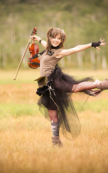 Lindsey Stirling, Talented musician, Energetic performances, Unique style HD phone wallpaper