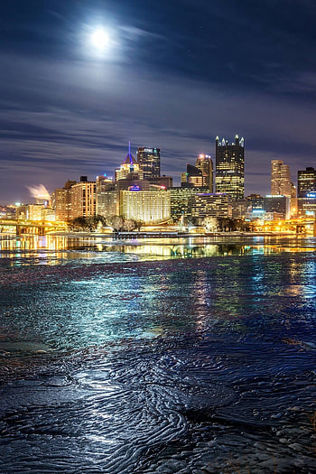 Pittsburgh Skyline, City exploration, Family vacation, Urban getaway HD phone wallpaper