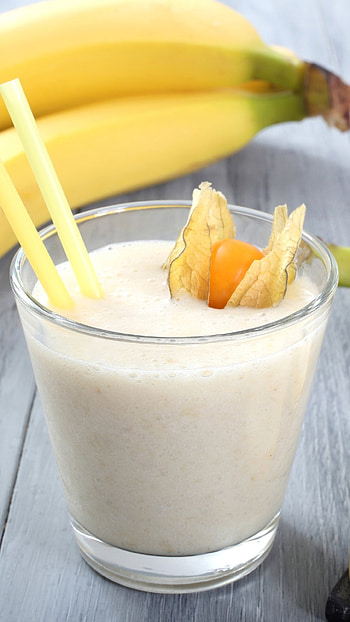 Banana feast, Culinary delight, Nutritious goodness, Finger-licking satisfaction HD phone wallpaper