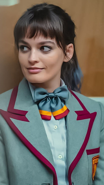 Maeve Wiley, sex education actress HD phone wallpaper