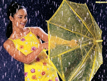 BEAUTY WITH YELLOW UMBRELLA, UMBRELLA, YELLOW, BEAUTIFUL, GORGEOUS HD wallpaper
