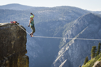 Yosemite National Park, Slacklining HD wallpaper