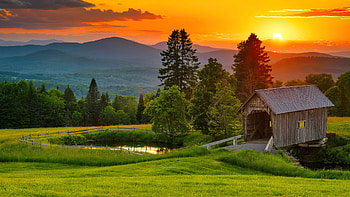 Covered bridge at sunset, mountain, sunset, countryside, covered, grass, beautiful, serenity, summer, bridge, view, sky, pond HD wallpaper
