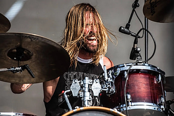 Taylor Hawkins, Death, Concert, Switzerland HD wallpaper
