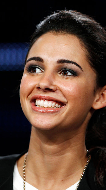 Naomi Scott, hollywood actress, model HD phone wallpaper