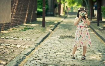 girl on path, de, ab, bc, cd HD wallpaper