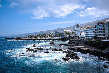 Famous personalities, Tenerife island, Celebrity sightings, Noteworthy individuals HD wallpaper