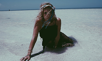 Beautiful, beach, outdoor, Ashley Benson HD wallpaper