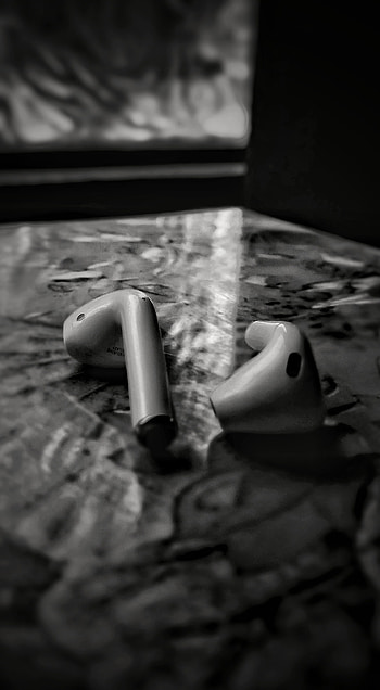 Airpods, monochrome graphy, apple, flash graphy, motivation, balck and white, black, dark HD phone wallpaper