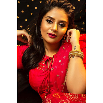 Sreemukhi, flash graphy, lip HD phone wallpaper