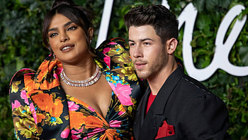 First child, Priyanka Chopra, Nick Jonas, Surrogate HD wallpaper