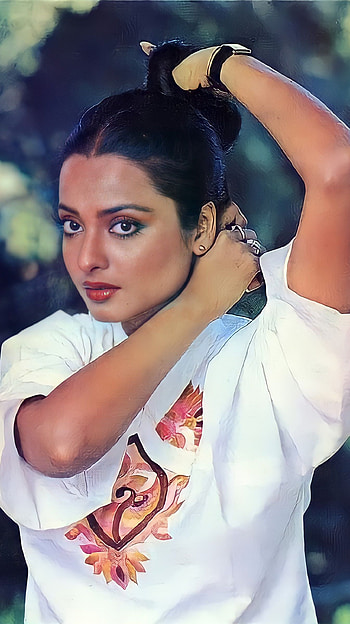 Rekha, bollywood actress HD phone wallpaper