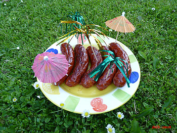 sausage, decorations, grass, food, air HD wallpaper