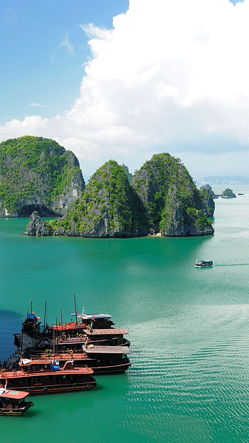 Vietnam , Mesmerizing beauty, Captivating backgrounds, Exquisite scenes HD phone wallpaper
