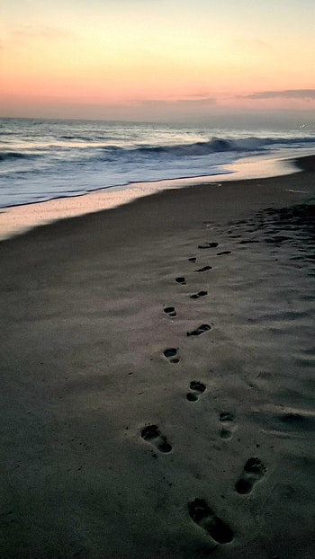 Footprints in the sand, cloud, sky, ocean, beach, sunset HD phone wallpaper