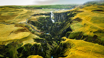 Fjaðrárgljúfur Aerial — Lush Green Iceland, Natural Landscape, Aerial graphy HD wallpaper