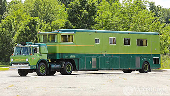 Rare Camelot Cruiser, Unique design, Rolling nostalgia, Home on wheels HD wallpaper