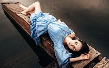 Model in Blue Dress, model, dress, water, brunette HD wallpaper