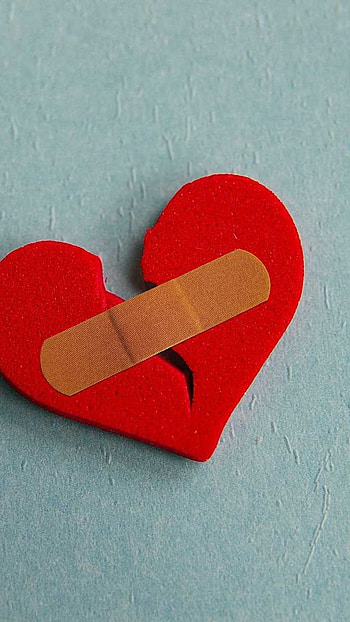 Broken Heart, heart piece fix sad emotional, heart piece, sad emotional HD phone wallpaper