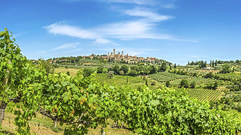 Holiday in San Gimignano, Tuscan escape, Relaxing vacation, Charming town HD wallpaper