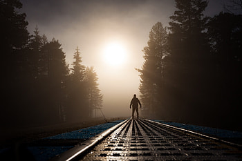Alone Man Sunrays, alone, sunlight, graphy HD wallpaper