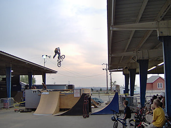 Style, bicycle, people, fun, entertainment HD wallpaper