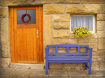 Little Bench , bench, door, window, , wreth, house, flowers, Germany HD wallpaper