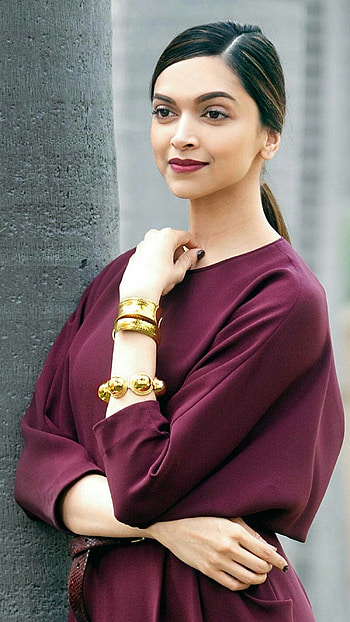 Deepika Padukone, Bollywood, Deepika Padukone Bollywood Heroine HD phone wallpaper