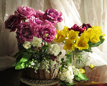 Beautiful spring flowers, natural, smell, colors, floral, spring, tulips, beauty, basket, glass, elegance, white, soft, vase, beautiful, still life, pink, green, yellow, red, nature, flowers, lilies of the valley, lilac HD wallpaper