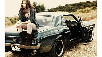 women, Car, Old Car, Classic Car, Women With Cars / and Mobile Backgrounds HD wallpaper