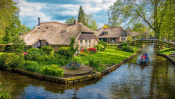 Hidden paradise in Europe, Giethoorn village, Netherlands HD wallpaper
