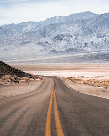 Highway, mountains, landscape HD phone wallpaper