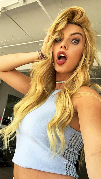 Lele Pons, BFF goals, Celebrity inspiration, Best friend connection HD phone wallpaper