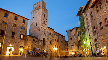 City center apartment, San Gimignano rentals, Historic district, Authentic experience HD wallpaper