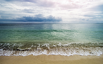Seascape travels, Summer beach paradise, Cloudy weather, Sea breeze HD wallpaper