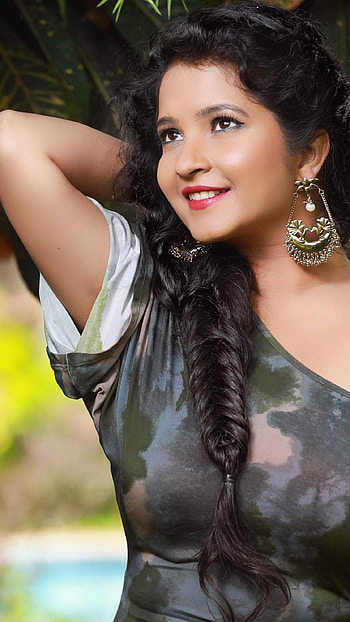 Shuba poonja, kannada actress HD phone wallpaper