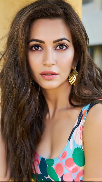 Kriti Kharbanda, Beautiful Actress Kriti HD phone wallpaper
