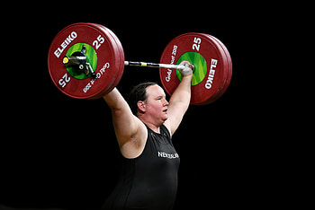 Rival Weightlifter Speaks Out, Transgender Hubbards Olympic Place HD wallpaper