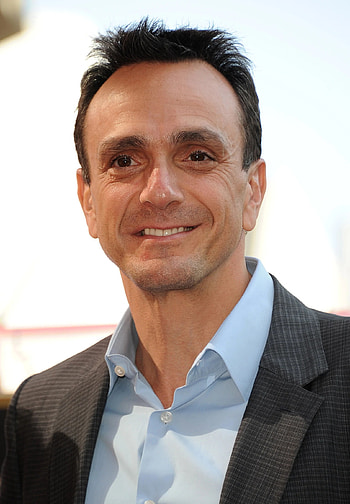 Hank Azaria movies, Dubbing artist, The Simpsons, Fandom HD phone wallpaper