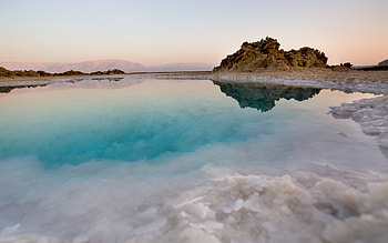 Dead Sea, Salt lake, Jordan-Israel border HD wallpaper