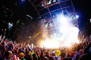 Music festival, Vibrant atmosphere, Energetic performances, Crowd excitement HD wallpaper