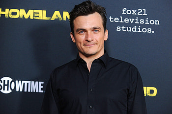 Rupert Friend, Homeland actor, New streaming series, Versatile performer HD wallpaper