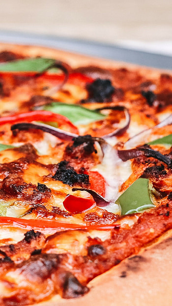 Delicious pizza slices, Chicken toppings, Mouth-watering food, Food graphy HD phone wallpaper