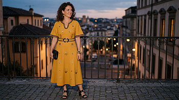 Golden Hour in Yellow Dress —, Yellow Dress, Woman, Balcony, Cityscape HD wallpaper