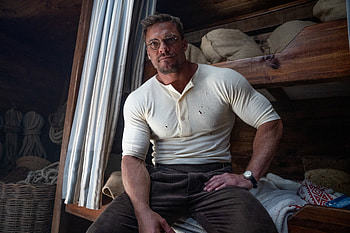 Rugged Elegance: The Ministry of Ungentlemanly Warfare, movie, The Ministry of Ungentlemanly Warfare, Alan Ritchson HD wallpaper